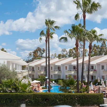 Universal Elisa Aparthotel 4*