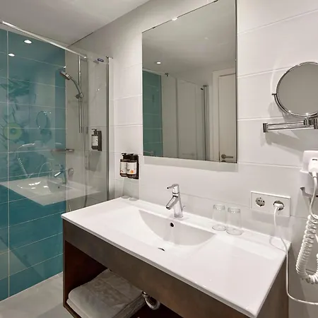 Apartahotel Universal Elisa 4*