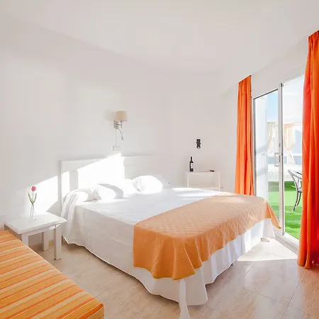 Universal Elisa Aparthotel Playa de Muro (Mallorca)