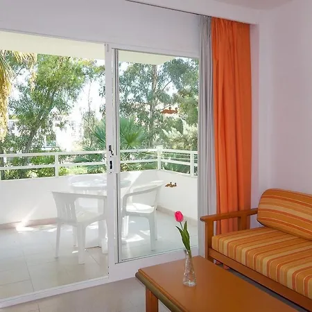 Universal Elisa Aparthotel